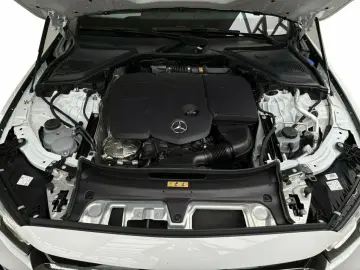 MERCEDES-BENZ E 220 d AMG DISTRO LED KAMERA AHK