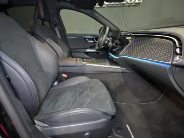 MERCEDES-BENZ E 220 d AMG DISTRO DIGITAL STHZG