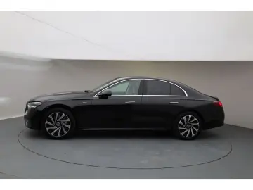 MERCEDES-BENZ E 300 de AMG LederBeige Fahrass  Sitzk…