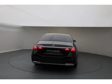 MERCEDES-BENZ E 300 de AMG LederBeige Fahrass  Sitzk…