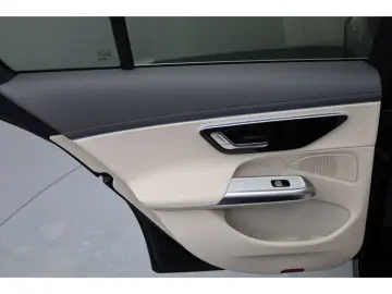 MERCEDES-BENZ E 300 de AMG LederBeige Fahrass  Sitzk…