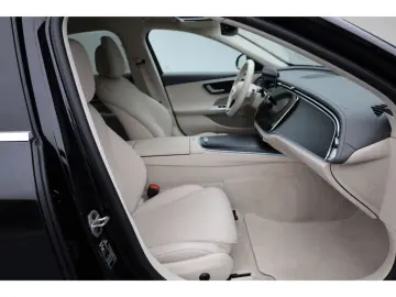 MERCEDES-BENZ E 300 de AMG LederBeige Fahrass  Sitzk…
