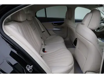 MERCEDES-BENZ E 300 de AMG LederBeige Fahrass  Sitzk…