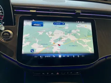 MERCEDES-BENZ E 300 e AMG Night Navi Burm AHK Distronic