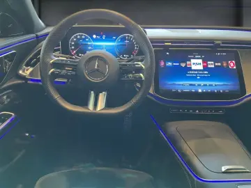 MERCEDES-BENZ E 300 e AMG Night Navi Burm AHK Distronic