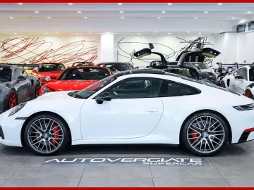 PORSCHE 992 4S