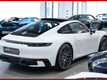 PORSCHE 992 4S