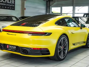 PORSCHE 992 Carrera 4S LIFT