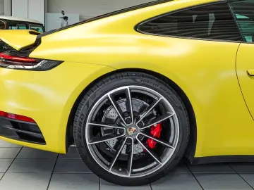 PORSCHE 992 Carrera 4S LIFT