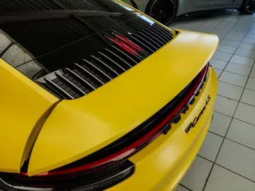 PORSCHE 992 Carrera 4S LIFT