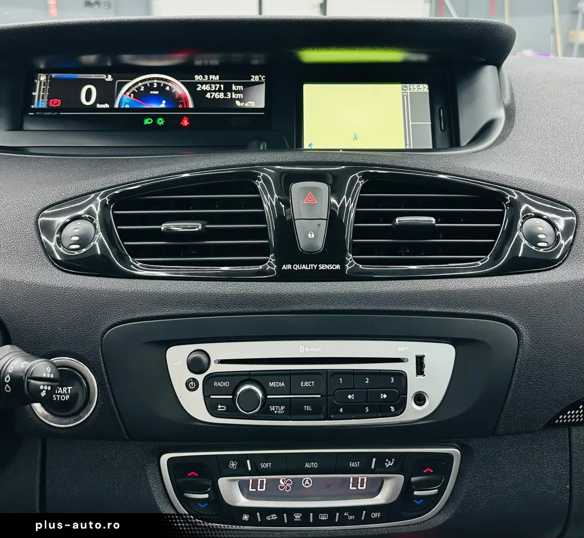 RENAULT Scenic 2011 — imagine 24