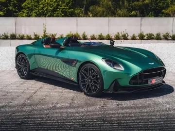 Aston Martin DB DBR22   1 OF 22   DBR22 Green   Carbon