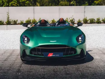 Aston Martin DB DBR22   1 OF 22   DBR22 Green   Carbon