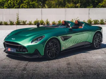 Aston Martin DB DBR22   1 OF 22   DBR22 Green   Carbon