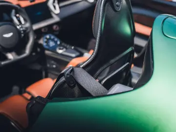 Aston Martin DB DBR22   1 OF 22   DBR22 Green   Carbon
