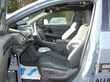 SUBARU Solterra 71 4 kWh 150kW Platinum Plus Pano Sound