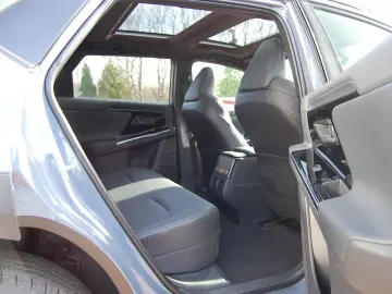 SUBARU Solterra 71 4 kWh 150kW Platinum Plus Pano Sound