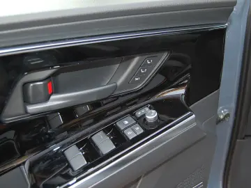 SUBARU Solterra 71 4 kWh 150kW Platinum Plus Pano Sound