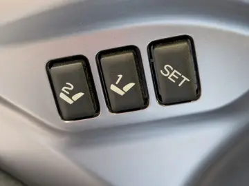 SUBARU Outback 2.5i Platinum EyeSight AWD LED CAM