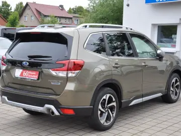 SUBARU Forester Platinum 2.0 AWD ACC-LED-PANO-KAM-NAV