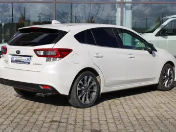 SUBARU Impreza 1.6 4x4  LED Navi Rückf-kam Sitzh
