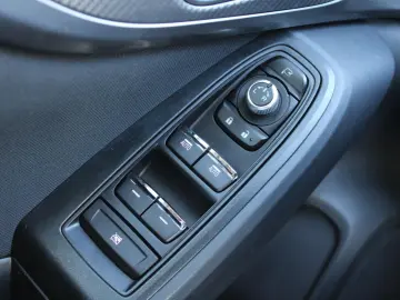 SUBARU Impreza 1.6 4x4  LED Navi Rückf-kam Sitzh