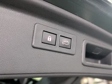 SUBARU Forester 2.0ie MHEV PLATINUM ACC LED PANO