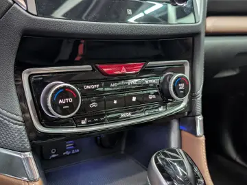 SUBARU Forester 2.0ie MHEV PLATINUM ACC LED PANO