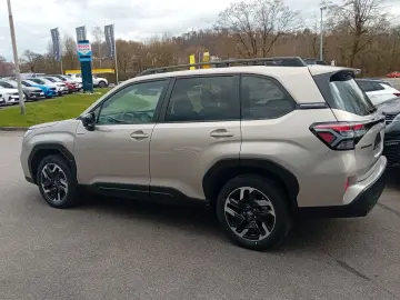 SUBARU Forester 2.0ie Exclusive SHZ Navi Kamera