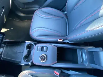 FORD Mustang Mach-E AWD Standard Range 360-Kamera USB
