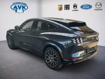 FORD Mustang Mach-E GT AWD