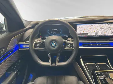 BMW 750e xDr MSp Pro SkyLounge ExecLounge TV Massage B&W