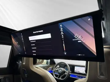 BMW 750e xDr MSp Pro SkyLounge ExecLounge TV Massage B&W