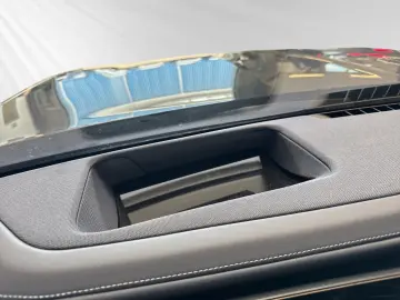 BMW 750e xDr MSp Pro SkyLounge ExecLounge TV Massage B&W