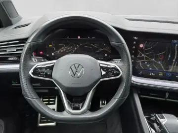 VW Touareg 3.0 TDI R-LINE BLACK PANO LM20 IQ.LIGHT