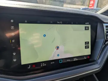 VW Touareg 3.0TDI R-Line Pano IQ Drive Kessy Matrix