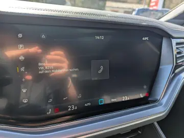 VW Touareg 3.0TDI R-Line Pano IQ Drive Kessy Matrix