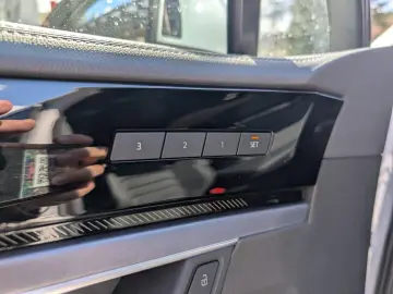 VW Touareg 3.0TDI R-Line Pano IQ Drive Kessy Matrix
