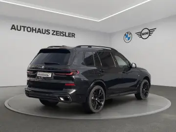 BMW X7 xDrive40d  M-SPORTPAKET-PRO  AHK PanoDach Mas