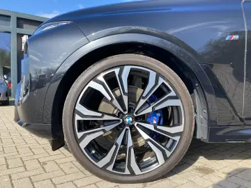 BMW X7 xDr40d MSp SkyLounge SoftClose Massage Ventil 360