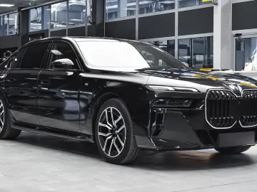 BMW 740d xDrive M Sport Mild Hybrid Sportautomatic