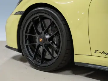 PORSCHE 992 Carrera GTS PCCB BOSE Abstandsregeltempostat
