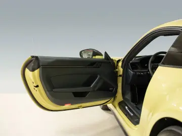 PORSCHE 992 Carrera GTS PCCB BOSE Abstandsregeltempostat