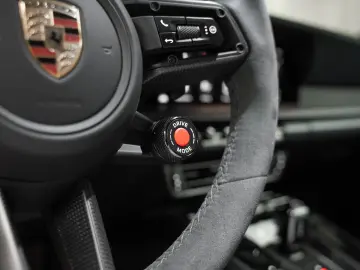 PORSCHE 992 Carrera GTS PCCB BOSE Abstandsregeltempostat