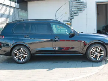 BMW X7 xDr40d MSp Pro SkyLounge B&W Massage Ventil SoftClose