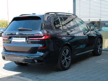 BMW X7 xDr40d MSp Pro SkyLounge B&W Massage Ventil SoftClose