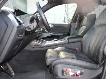 BMW X7 xDr40d MSp Pro SkyLounge B&W Massage Ventil SoftClose