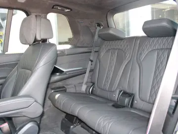 BMW X7 xDr40d MSp Pro SkyLounge B&W Massage Ventil SoftClose