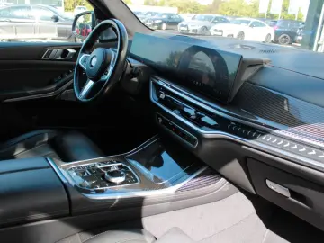BMW X7 xDr40d MSp Pro SkyLounge B&W Massage Ventil SoftClose