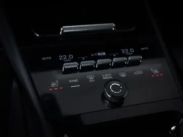 PORSCHE Cayenne Coupe E-Hybrid ACC PANO LUFT BOSE 360
